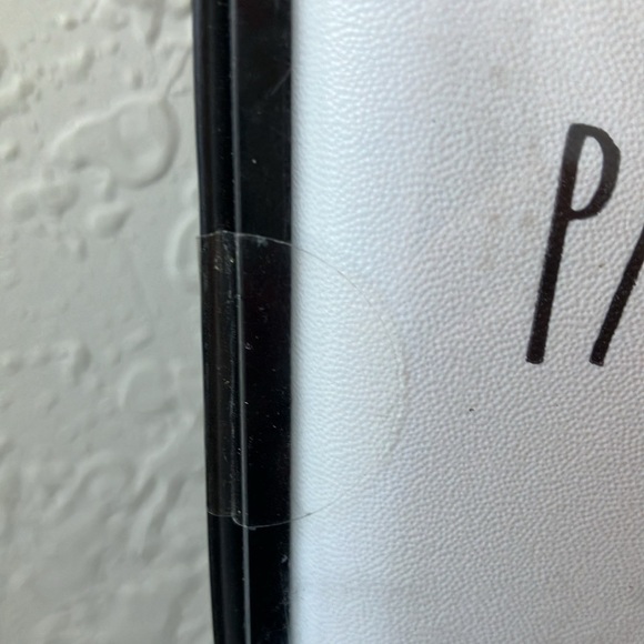 Rae Dunn: White Passport Cover & Luggage tags- new in box - Picture 4 of 16